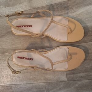 Prada Sandals Tan Patent Leather‎ Size 37